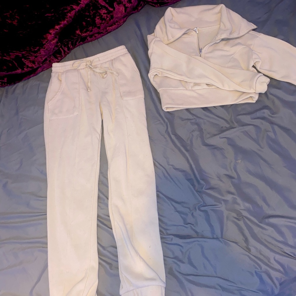 Comfortable 2 Piece Sweatsuit